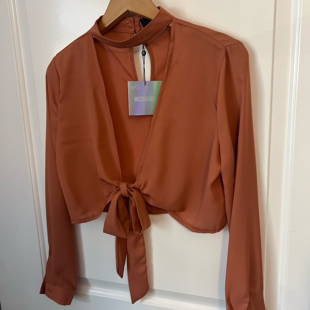 Misguided Tie Front crop